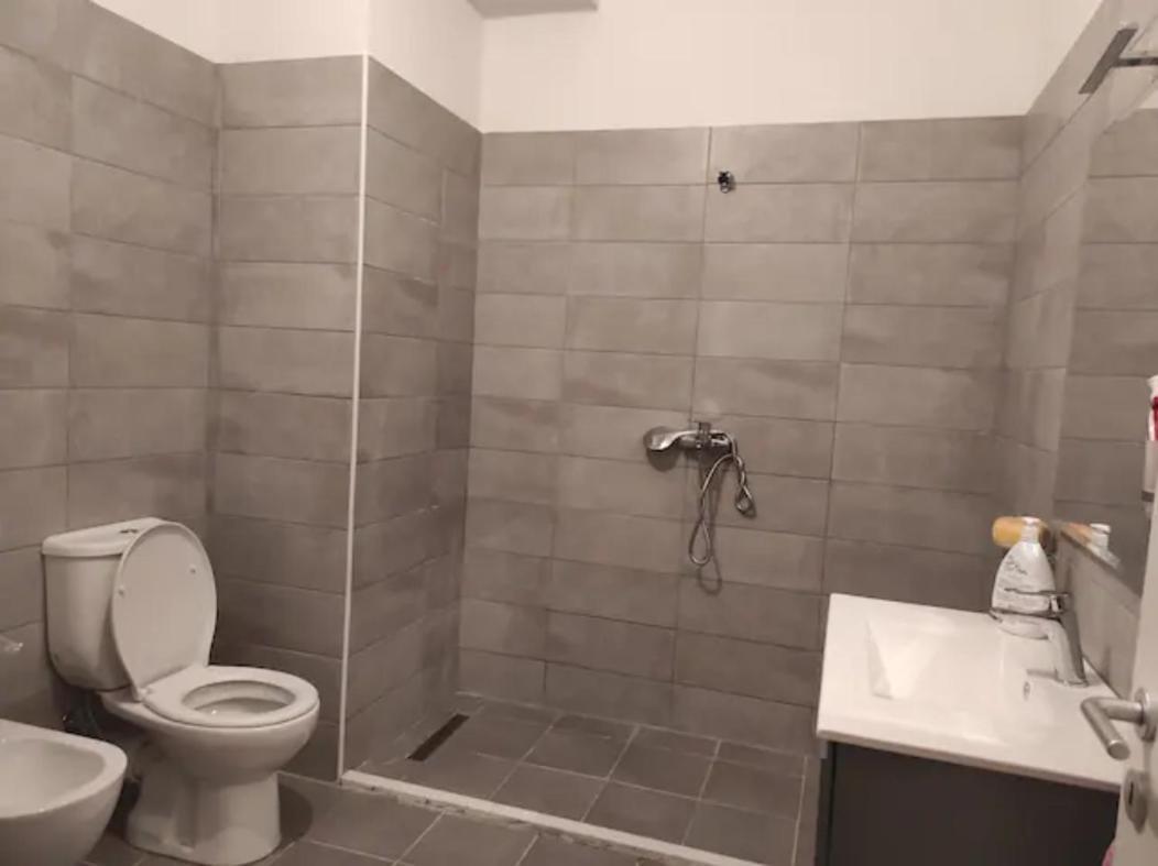 Modern Apartment In טיראנה מראה חיצוני תמונה